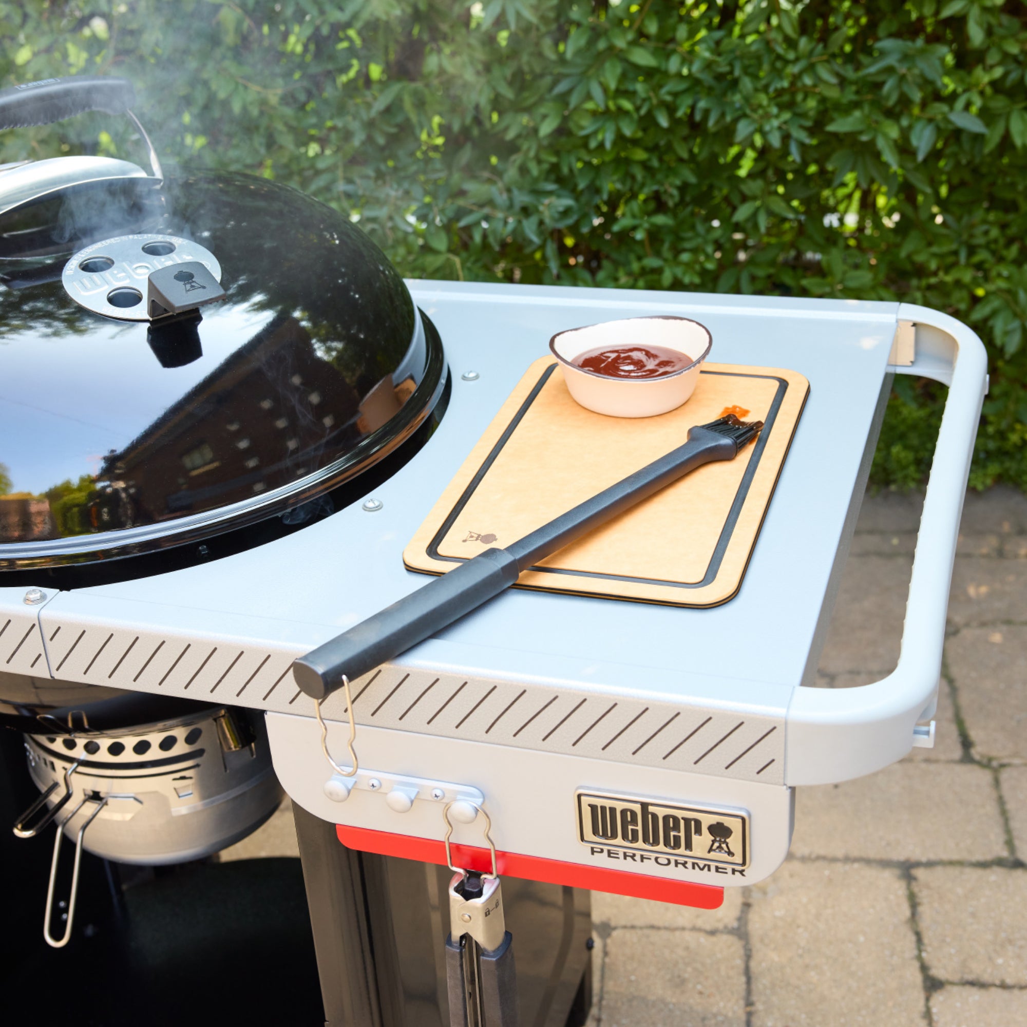 Weber 57cm Performer Charcoal Grill