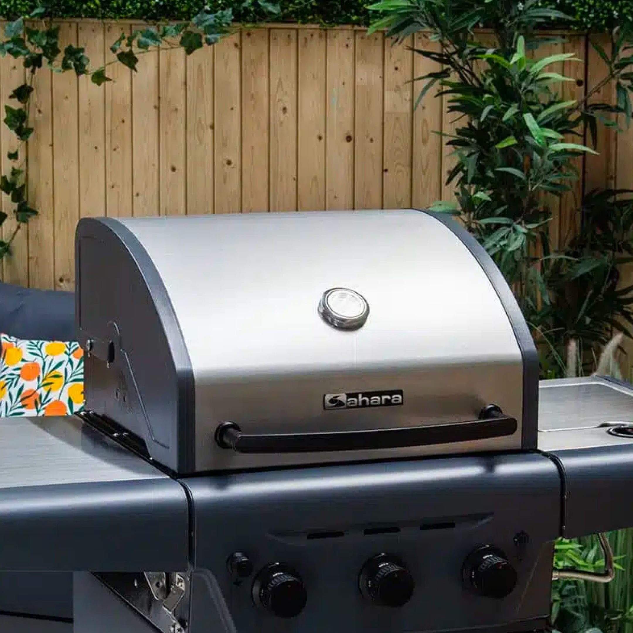 Ex-Display Sahara Performer 3 Burner BBQ