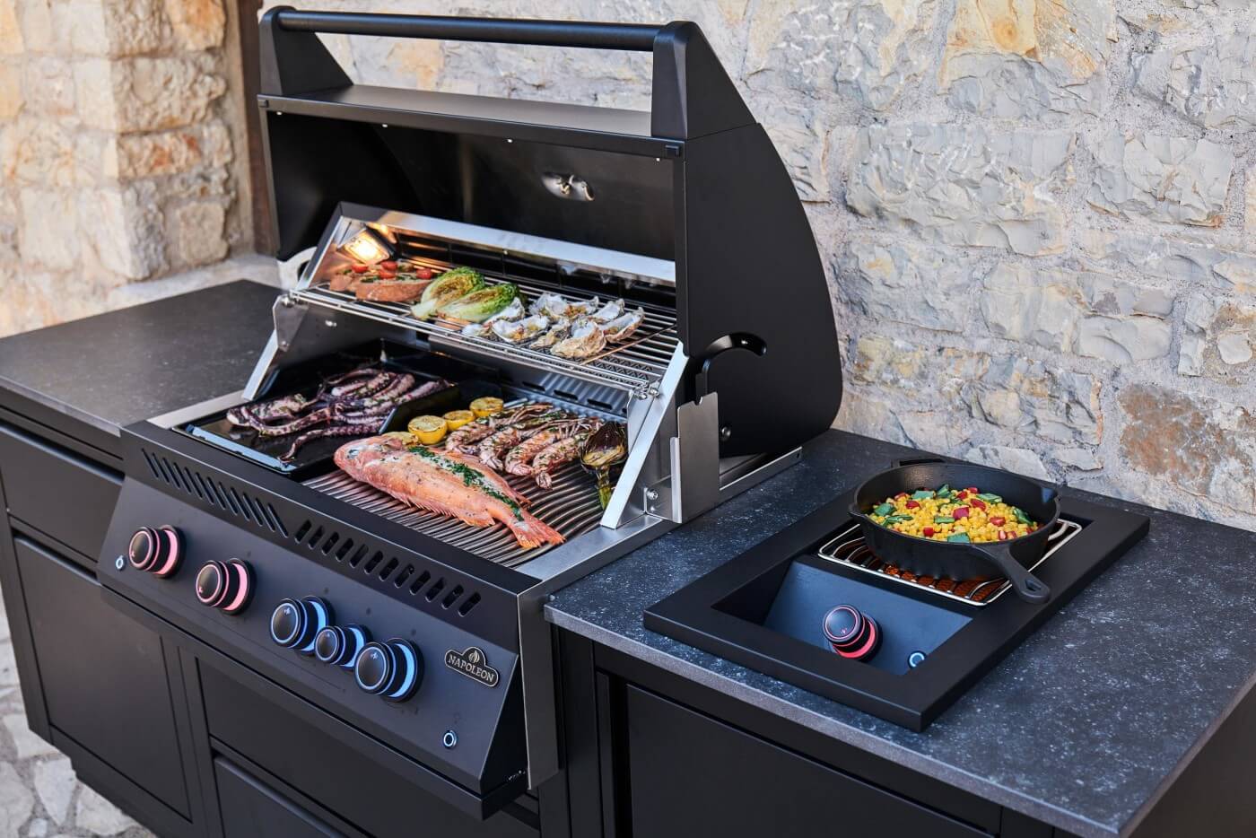 Napoleon Oasis 105 Outdoor Kitchen, Built-in 700 Series 32