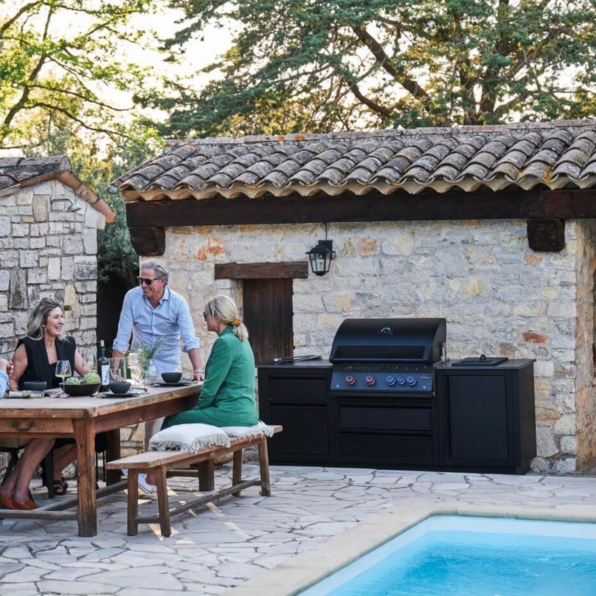 Napoleon Oasis 105 Outdoor Kitchen, Built-in 700 Series 32